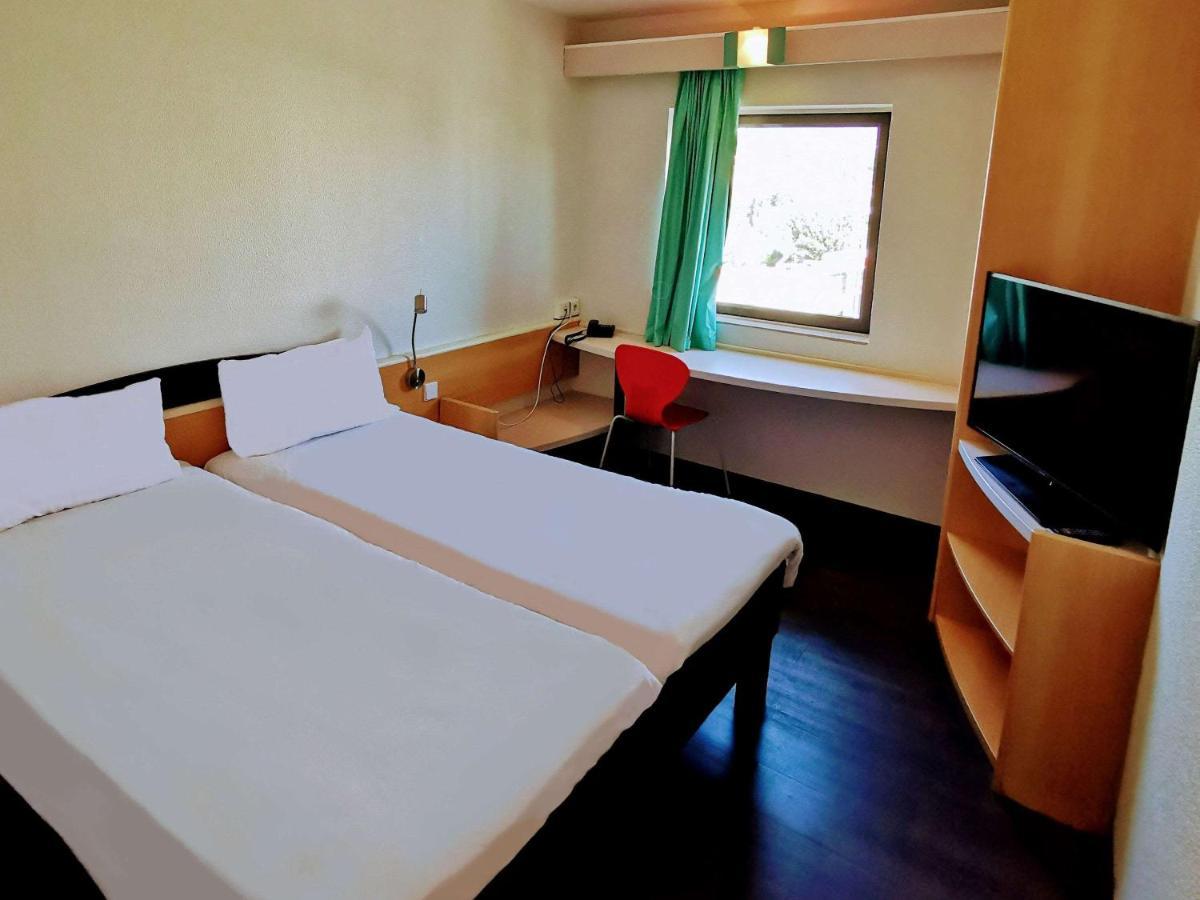 Hotel ibis Leiria Fatima Exterior foto